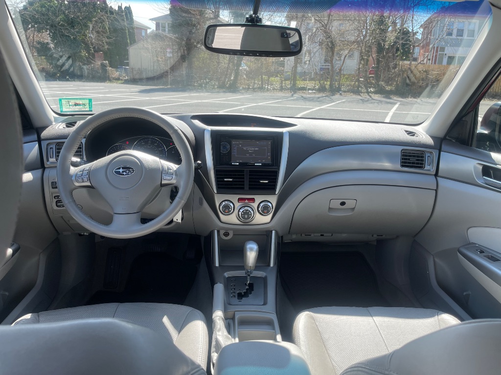 2010 Subaru Forester X Limited photo 2