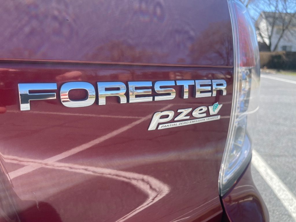 2010 Subaru Forester X Limited photo 11