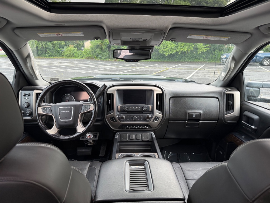 2018 Gmc Sierra 2500 Denali photo 2