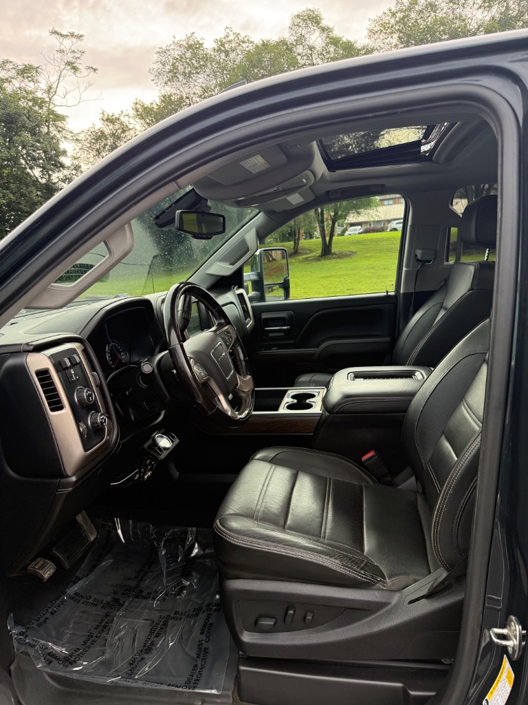 2018 Gmc Sierra 2500 Denali photo 16