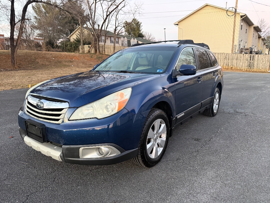 2011 Subaru Outback I Limited's photo