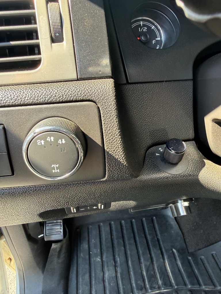2010 Chevrolet Silverado 2500HD LTZ - Photo 9
