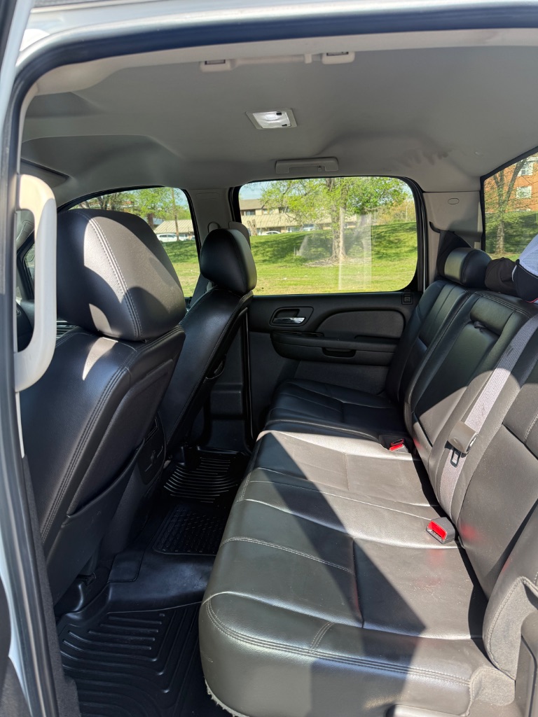 2010 Chevrolet Silverado 2500HD LTZ - Photo 13