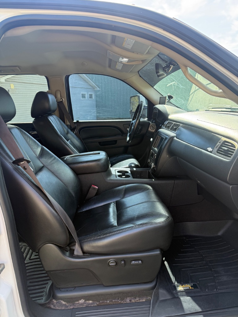 2010 Chevrolet Silverado 2500HD LTZ - Photo 11