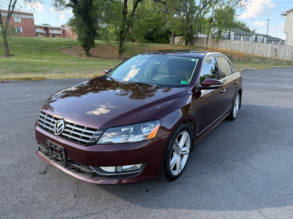 2012 Volkswagen Passat SEL