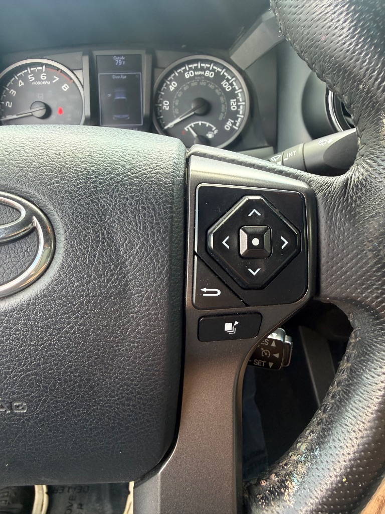 2017 Toyota Tacoma TRD Sport - Photo 13