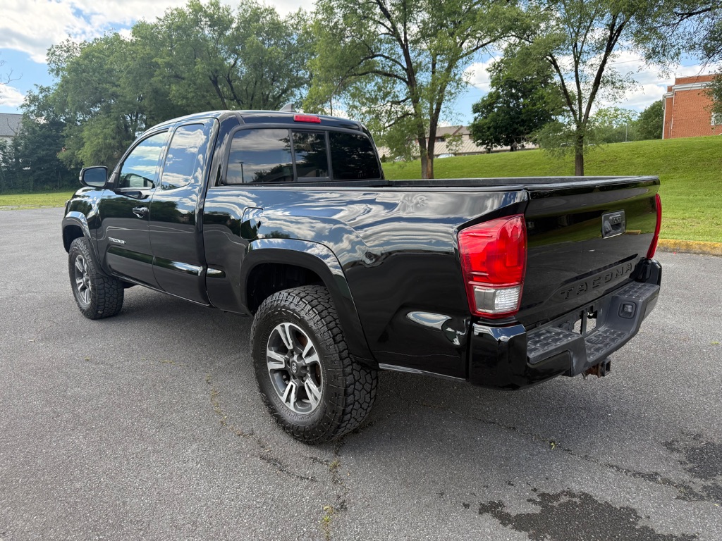 2017 Toyota Tacoma TRD Sport - Photo 7