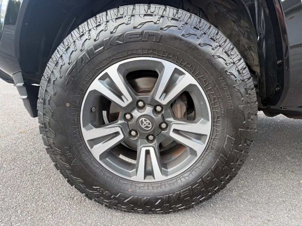 2017 Toyota Tacoma TRD Sport - Photo 9