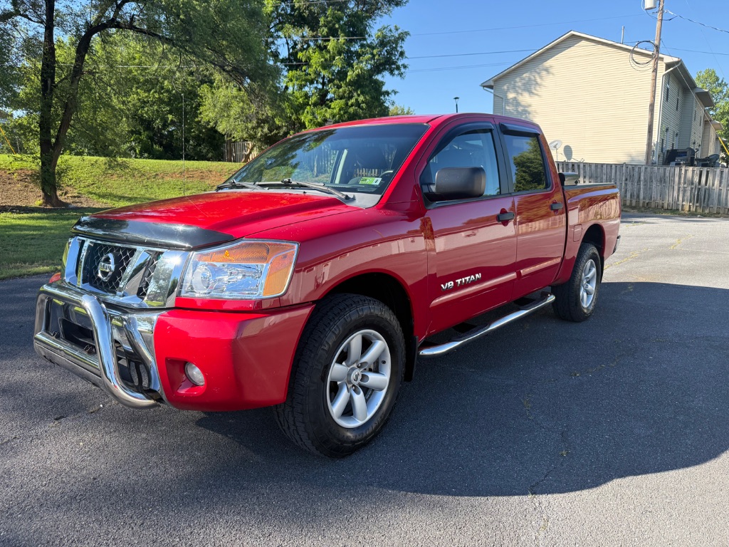 2011 Nissan Titan SV 4X4 Crew Cab SWB's photo