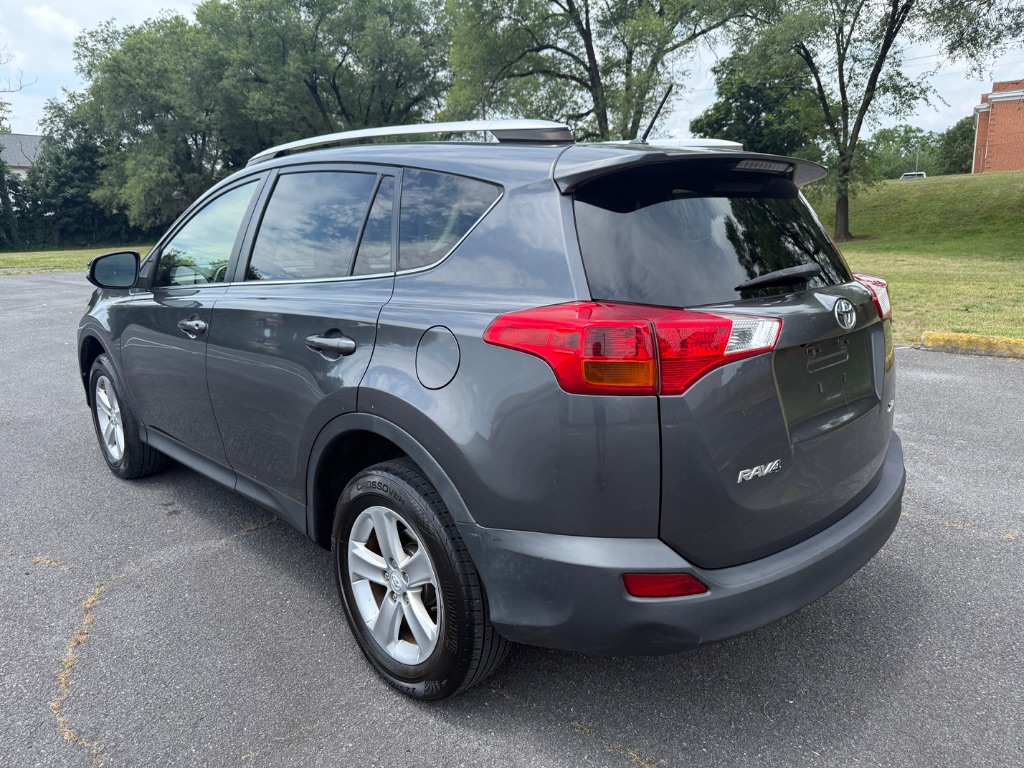 2013 Toyota RAV4 XLE - Photo 7