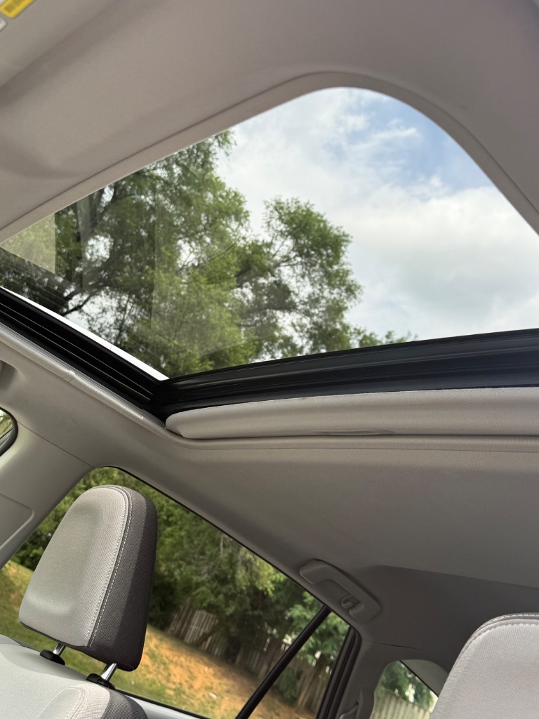 2013 Toyota RAV4 XLE - Photo 19