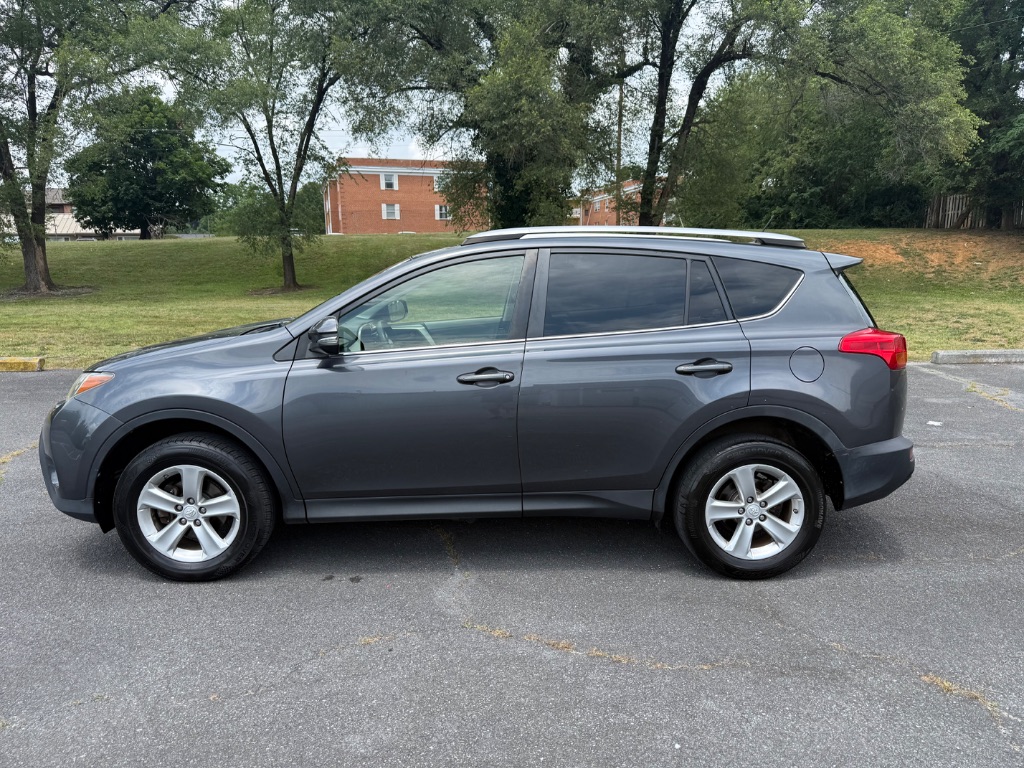 2013 Toyota RAV4 XLE - Photo 8