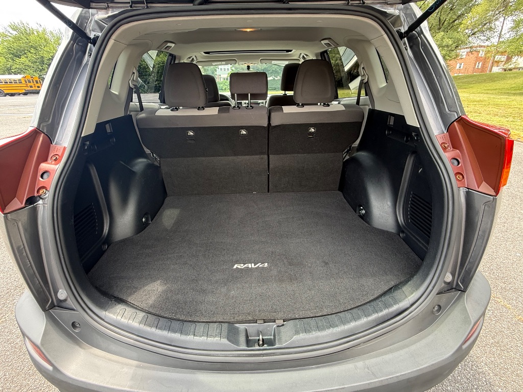 2013 Toyota RAV4 XLE - Photo 25