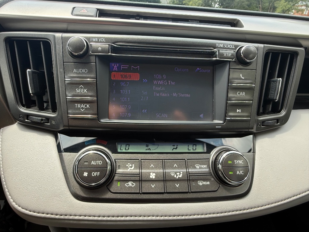 2013 Toyota RAV4 XLE - Photo 15