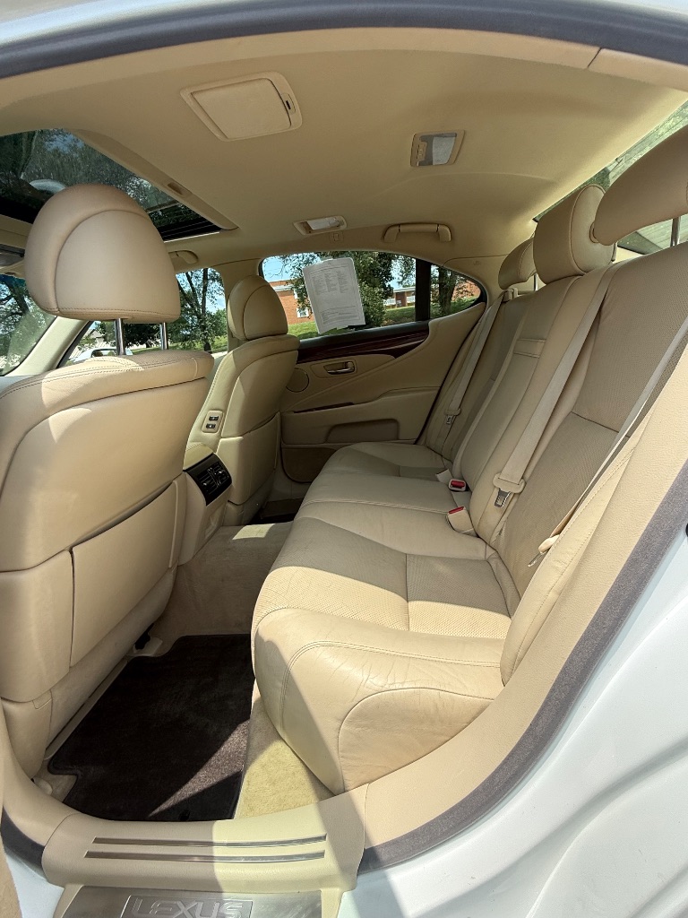 2012 Lexus LS Base - Photo 23