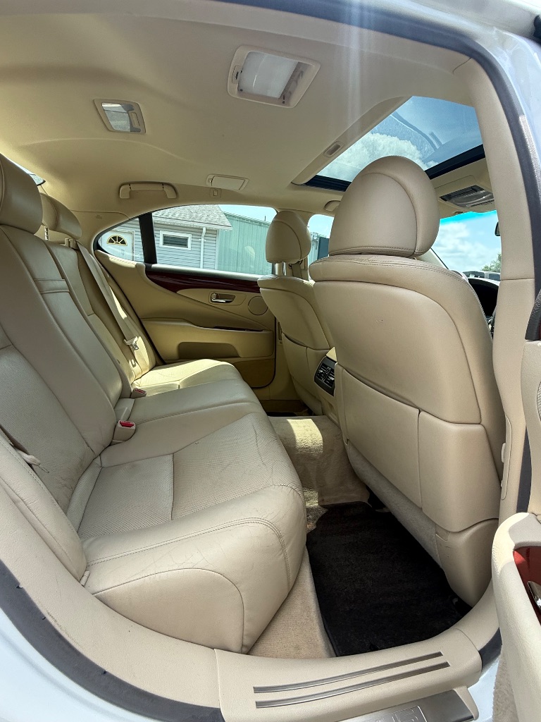 2012 Lexus LS Base - Photo 22