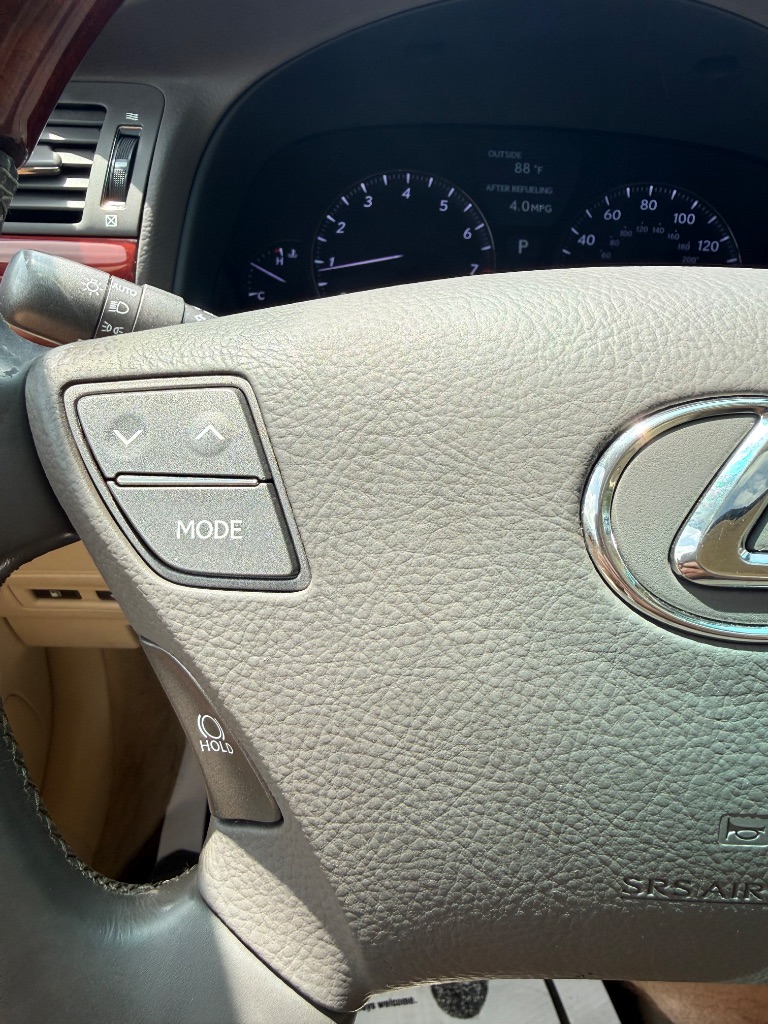 2012 Lexus LS Base - Photo 12