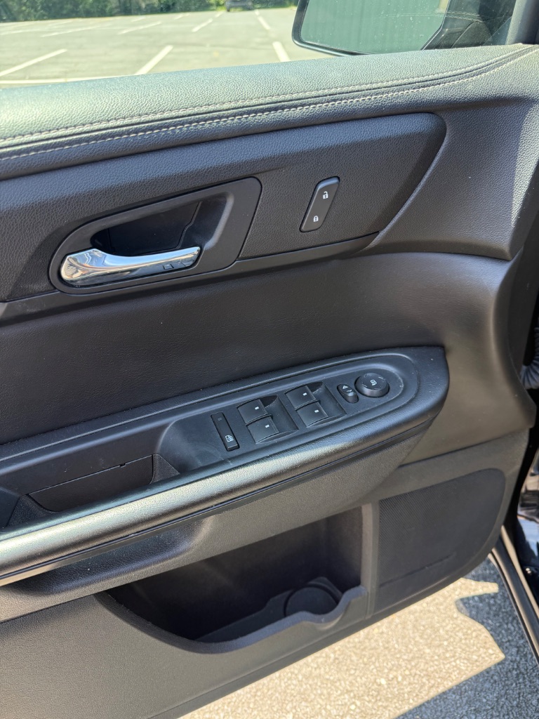 2017 Chevrolet Traverse 1LT - Photo 10