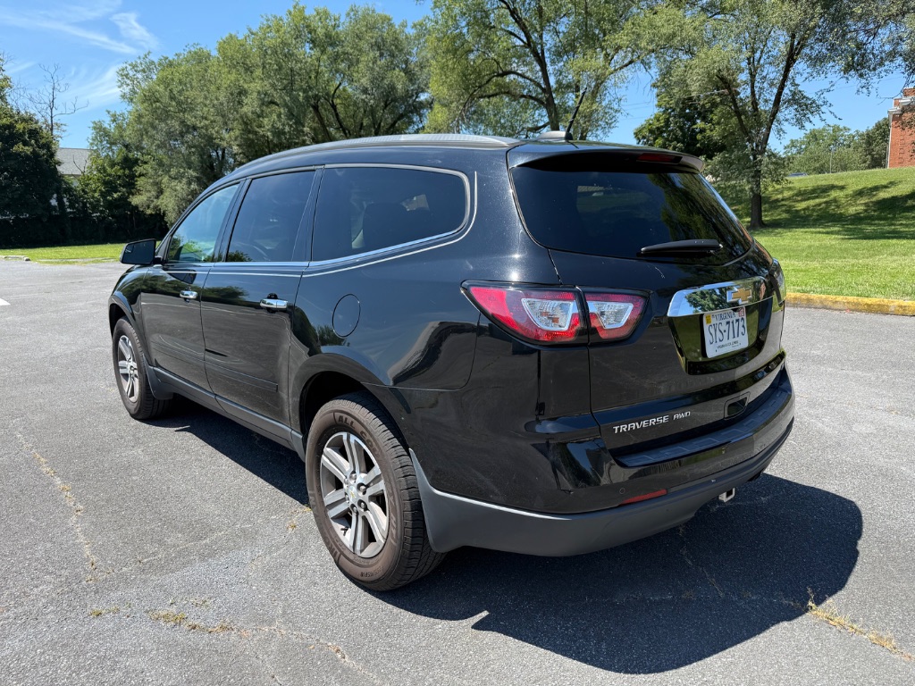 2017 Chevrolet Traverse 1LT - Photo 7